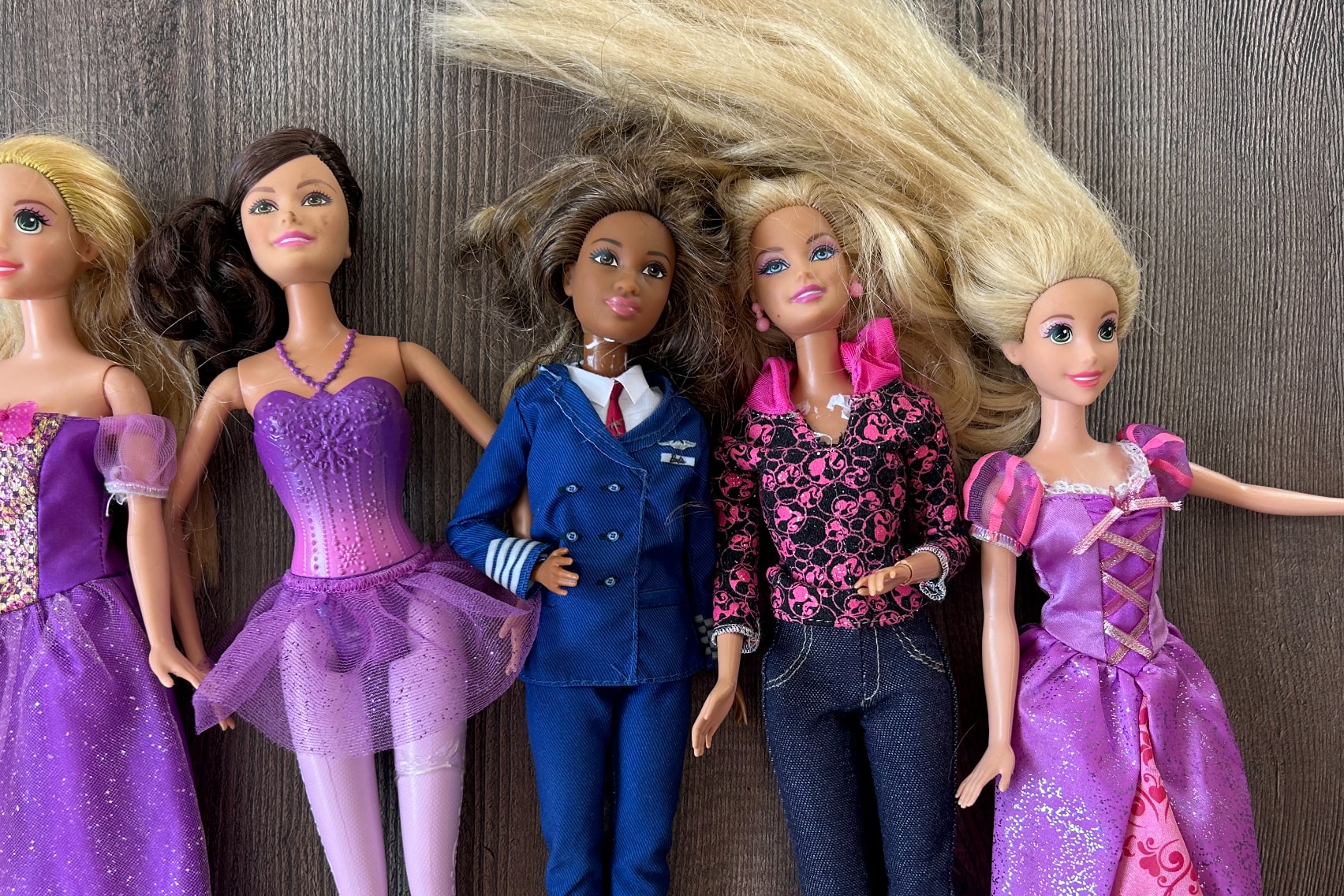 NRFB Coffret 2 poupées BARBIE MALIBU & BROOKLYN Journée à la plage HNK99