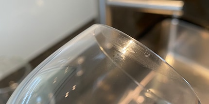 You'll want to avoid messy glass rims like this in future.