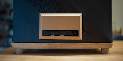 Schöner, aber nicht schön genug: Mit 3D-Druck habe ich eine Abdeckung gemacht, die fürs Erste ausreichen muss.