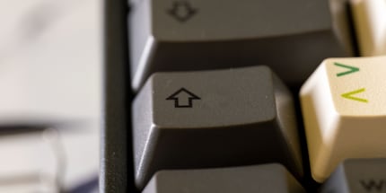 Even after several weeks of use, there are no finger marks, even on dark keys.