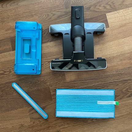 Brosse Aqua avec système de lavage amovible.