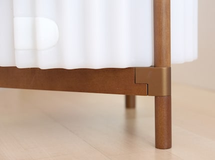Point faible : il faut toujours ouvrir le cache pour accéder au bouton de commande de l'appareil.
