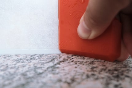Avec la spatule à joint, il n'y a rien à redire sur le résultat.