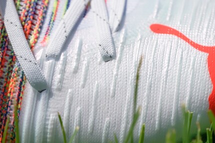 Une texture de surface, comme sur cette Puma Future, est censée donner plus d’effet à vos centres.