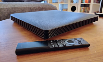 La nouvelle boîte One Connect est beaucoup plus plate qu'avant.