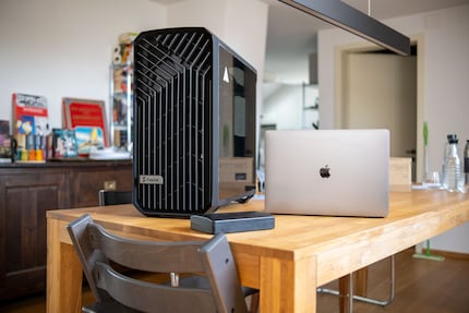 Le Torrent et sa façade ouverte. En comparaison, mon MacBook Pro 16 pouces semble chétif.