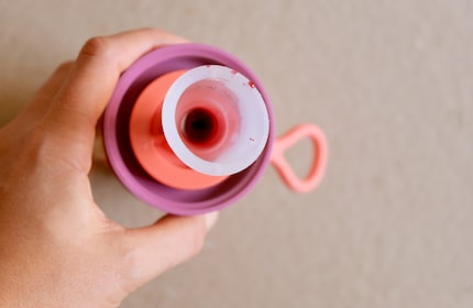 Avant : les taches de sirop ressemblent à du sang.