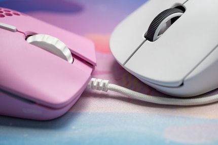 Si les souris sans fil sont connectées en 2,4 GHz, vous ne perdez rien par rapport à une filaire.