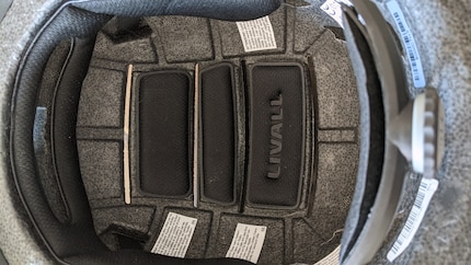The helmet features comfortable padding but doesn’t come with MIPS.