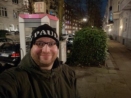 OnePlus Nord CE 2: selfie using night mode.