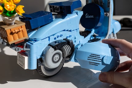 The engine cover can be removed.