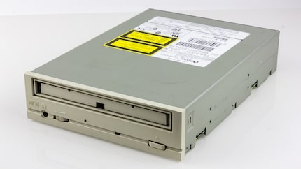 Un graveur de l'an 2000. Aujourd'hui, ils sont généralement plus fins, plus beaux, et moins chers.