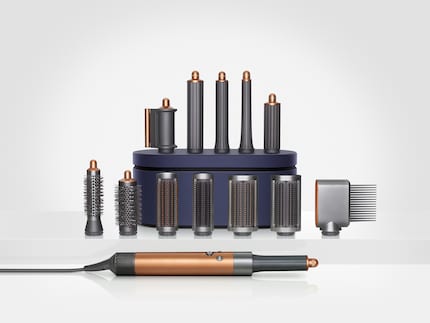 Familienfoto: Hier siehst du alle 13 künftigen Airwrap-Aufsätze. Bild: Dyson