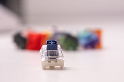 Un switch clicky Kailh BOX Navy Switch.