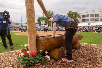 Ne doit manquer à aucune fête de lutte : le passage à la fontaine est un rituel pour de nombreux lutteurs.