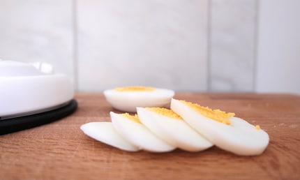 This is what I call perfect egg slices.