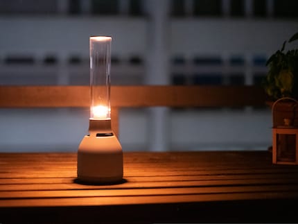 On the balcony, the speaker gives off a cosy light.