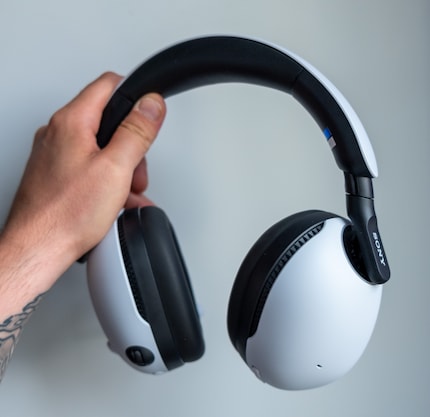 Looks like the love child of a PlayStation headset and the WH-MX1000M5.