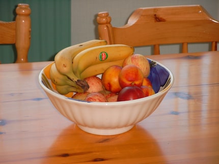 The place where fruit flies feel at home: a fruit bowl.
