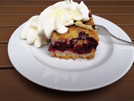 Cherry streusel.