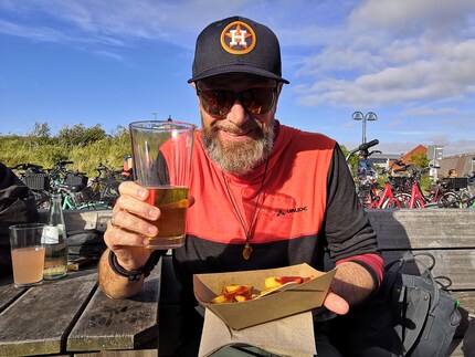 Currywurst and beer.
