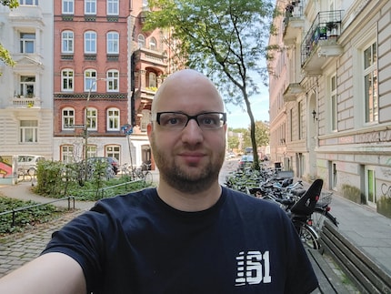 Sur le smartphone, le selfie est beau, mais n'agrandit plus.