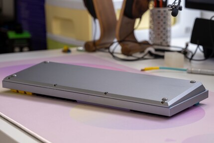 Le boîtier du Q3 est en aluminium anodisé usiné CNC. D'un point de vue qualitatif, il n'y a rien à redire sur le bloc de métal.