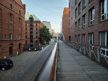 Des chemins dans le quartier des entrepôts.