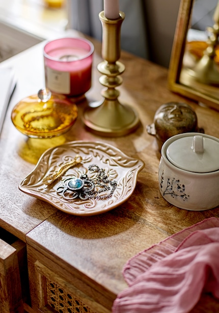 Le design Lizz a une forme organique et est complété par un motif.