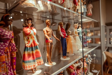 Les jouets, comme ici ces Barbies, sont toujours le reflet d'une époque