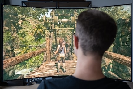 L’image est très belle dans les jeux vidéo. Contrairement aux écrans Samsung, j’aime même les couleurs.