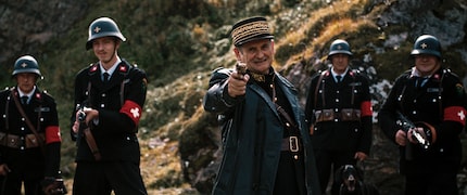Les brassards suisses rappellent ceux de la Première Guerre mondiale.