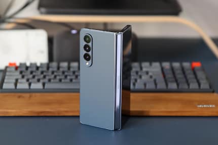 Le Galaxy Z Fold 4 est son propre trépied.