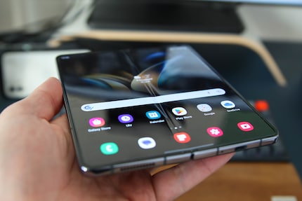 Le pli au milieu de l’écran du Galaxy Z Fold 4 me dérange.