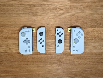 En comparaison directe avec les Joy-Con, les manettes Split Pad Compact ne sont pas beaucoup plus grandes