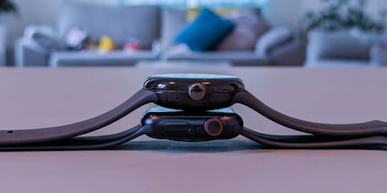 La couronne permet entre autres d’ouvrir l’aperçu des applications.