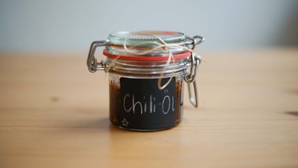 Das Dekorieren der Gläser war schwieriger als das Kochen.