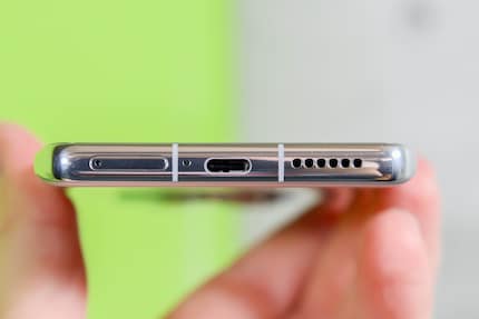 Emplacement pour carte à côté du port USB-C.