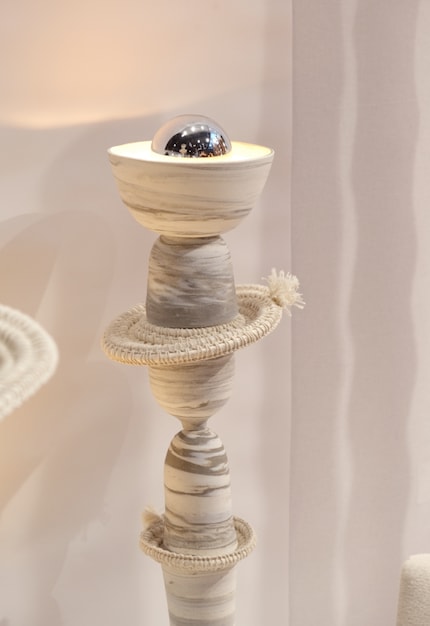 The textile disc made of woven cotton is reinforced with a structure made of raw steel.