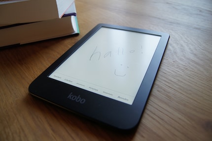 La Kobo Clara 2E sert aussi de carnet de notes : je peux gribouiller avec mon doigt.