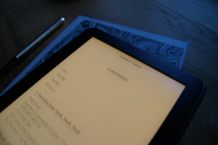 Moins de lumière bleue : avec le réglage de la lumière naturelle, le Kobo Clara 2E veut vous aider à vous reposer la nuit.