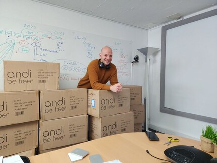 Jonas Wohler dans les bureaux de Siebnen.