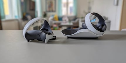 La forme inhabituelle des manettes ne facilite pas leur positionnement.