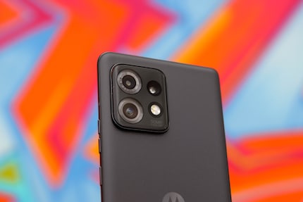 Trois objectifs au dos du téléphone.