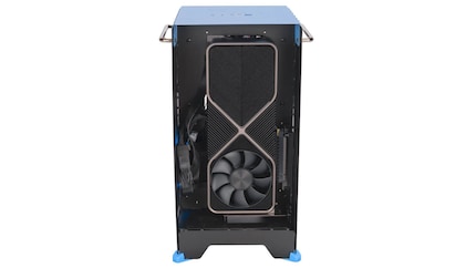 ...on the other side the graphics card.
