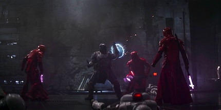 Paz Vizsla livre un dernier combat digne de ce nom contre des Gardes Prétoriens de l’Empire.