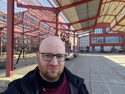 Qui m’a ajouté à la photo ? Je n’aime pas les selfies.