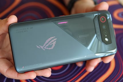 Au dos, de nombreux détails et éléments RGB.