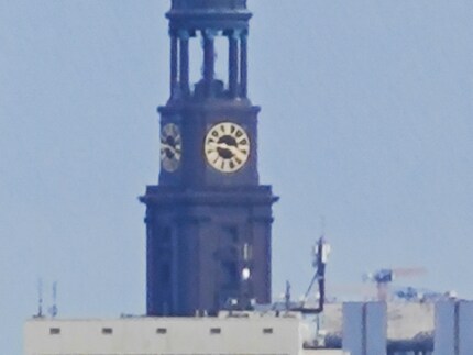 Zoom 70x.