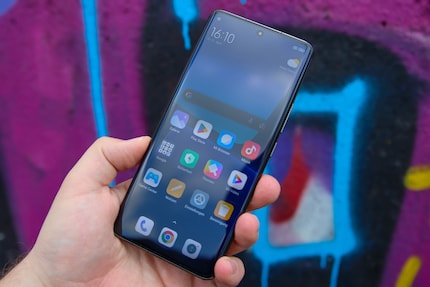 Toujours bien visible, même en plein soleil : l’écran du Xiaomi 13 Pro.